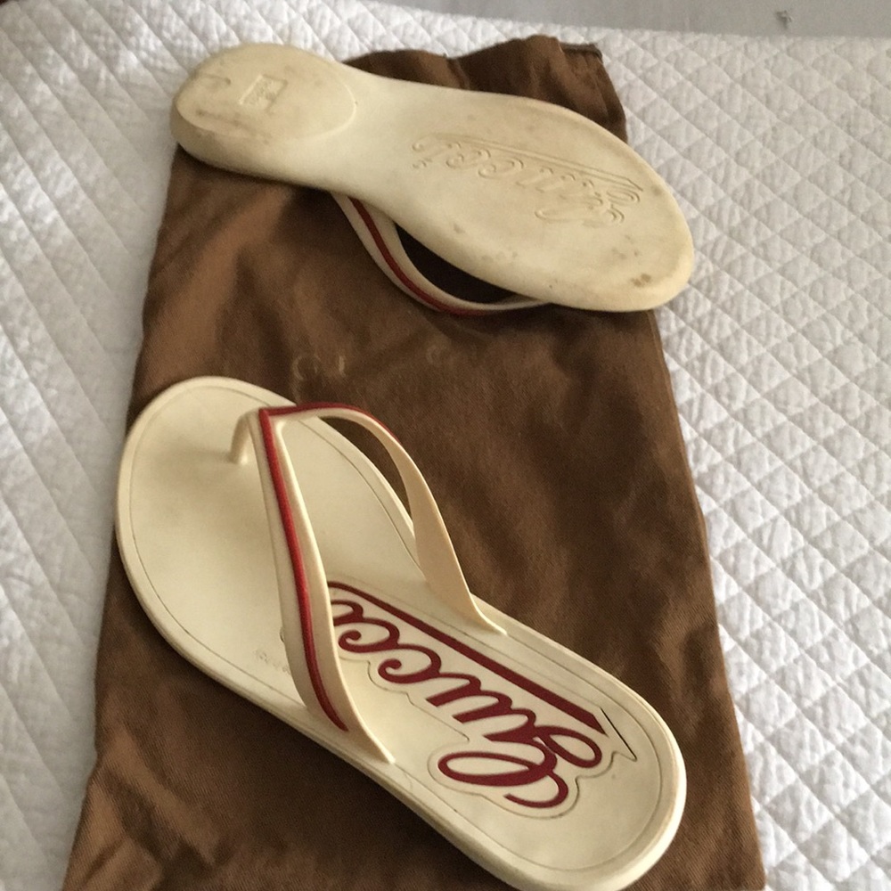 Gucci beach/pool slippers